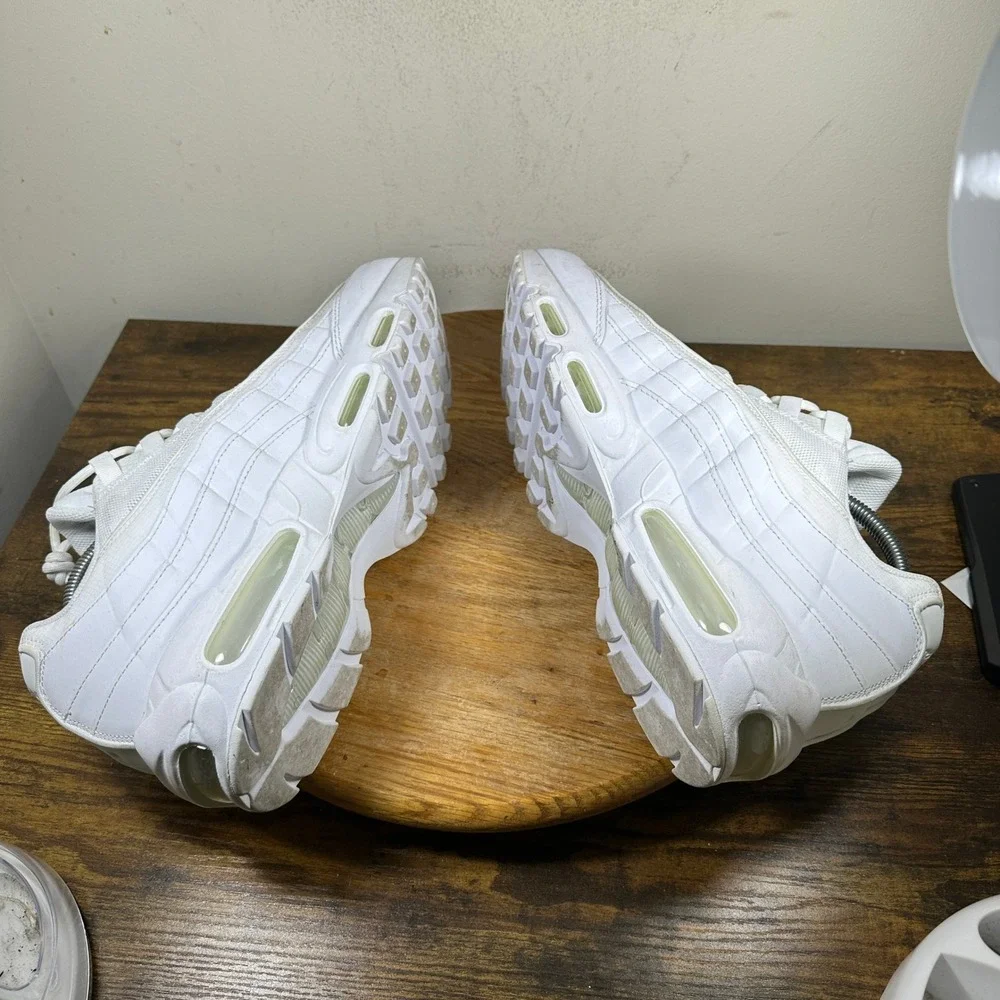 Nike Air Max 95 Triple White Running Shoes CT1268-100 Men's Size 12 Sneakers - Picture 7 of 8